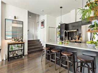 2037 Rue Clark Photo 4