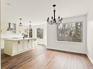 141 Av. Jasper Photo 5